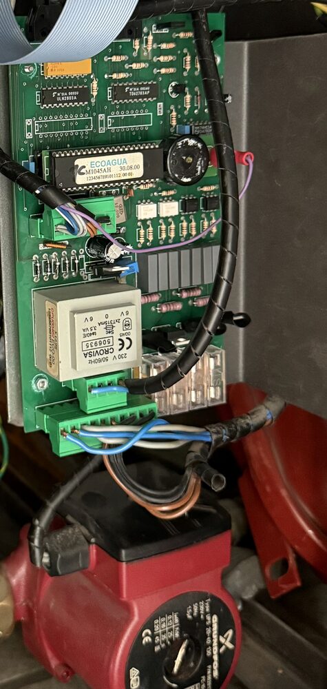 Steuerplatine der Pelletheizung mit defektem TRIAC